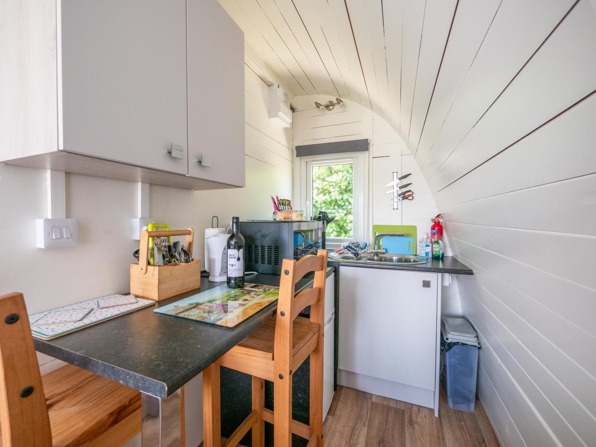 Campsite Glamping Pod With Ensuite Wc Near Kingsbridge & Salcombe